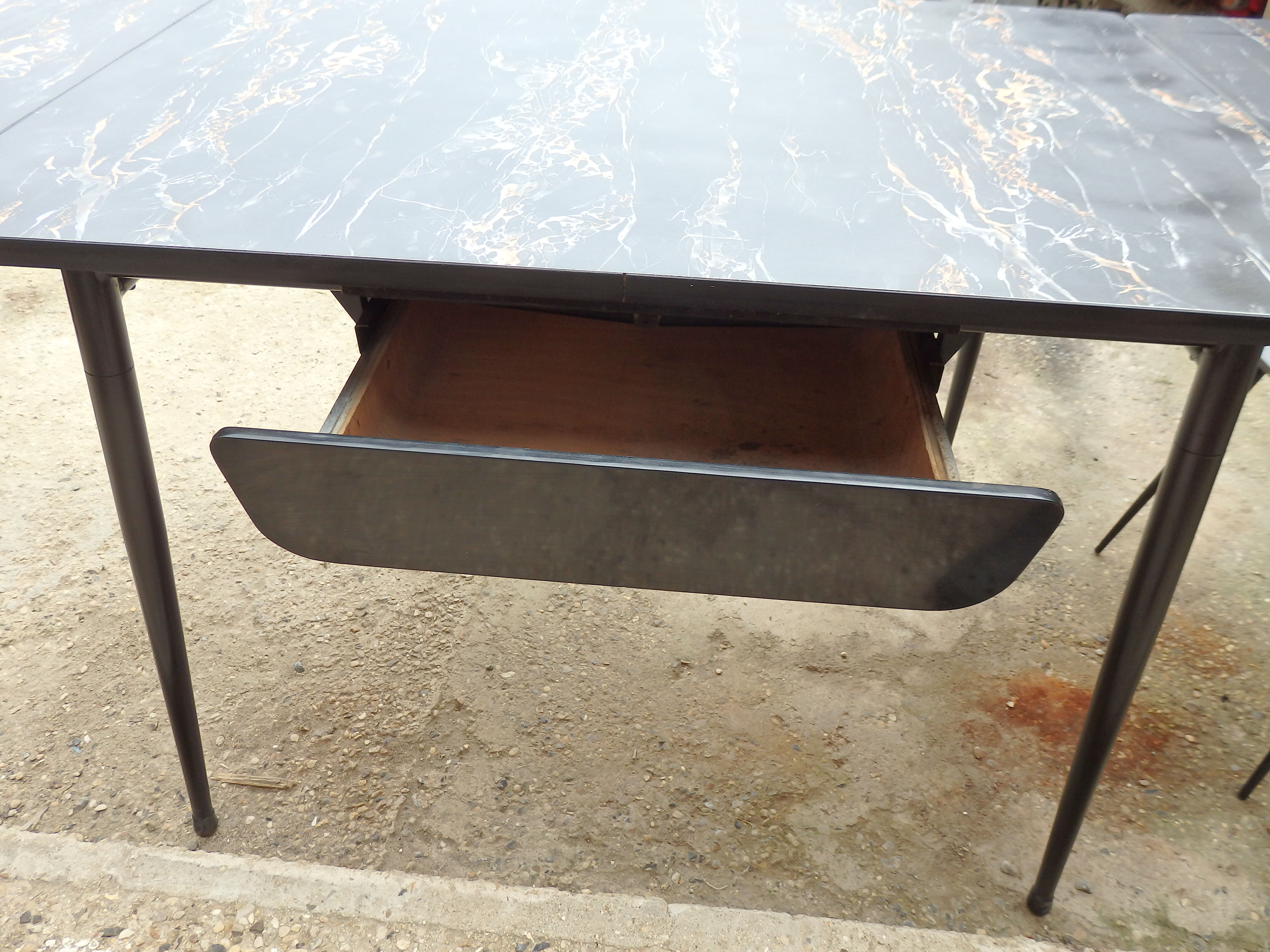 Set table and 4 chairs formica marbled black kitchen