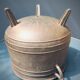 Cast-foot and cast-iron cauldron