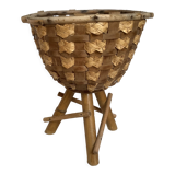 Cache pot tripod bamboo straw