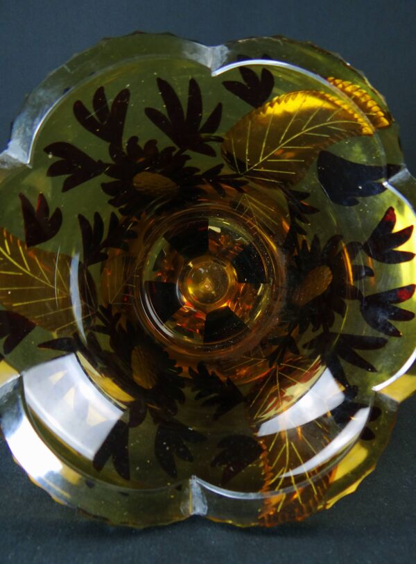 Vase en cristal taillé de bohème à décor floral ambre rouge rubis Art Déco