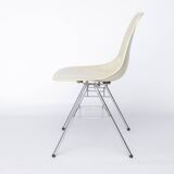 Chaise en fibre de verre Charles Eames – Modèle DSS, design moderne du milieu du XXe siècle (années 1950)