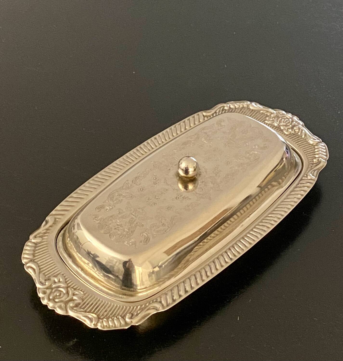 1 stainless steel butter dish and its cup