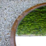Oval mirror edge marked
