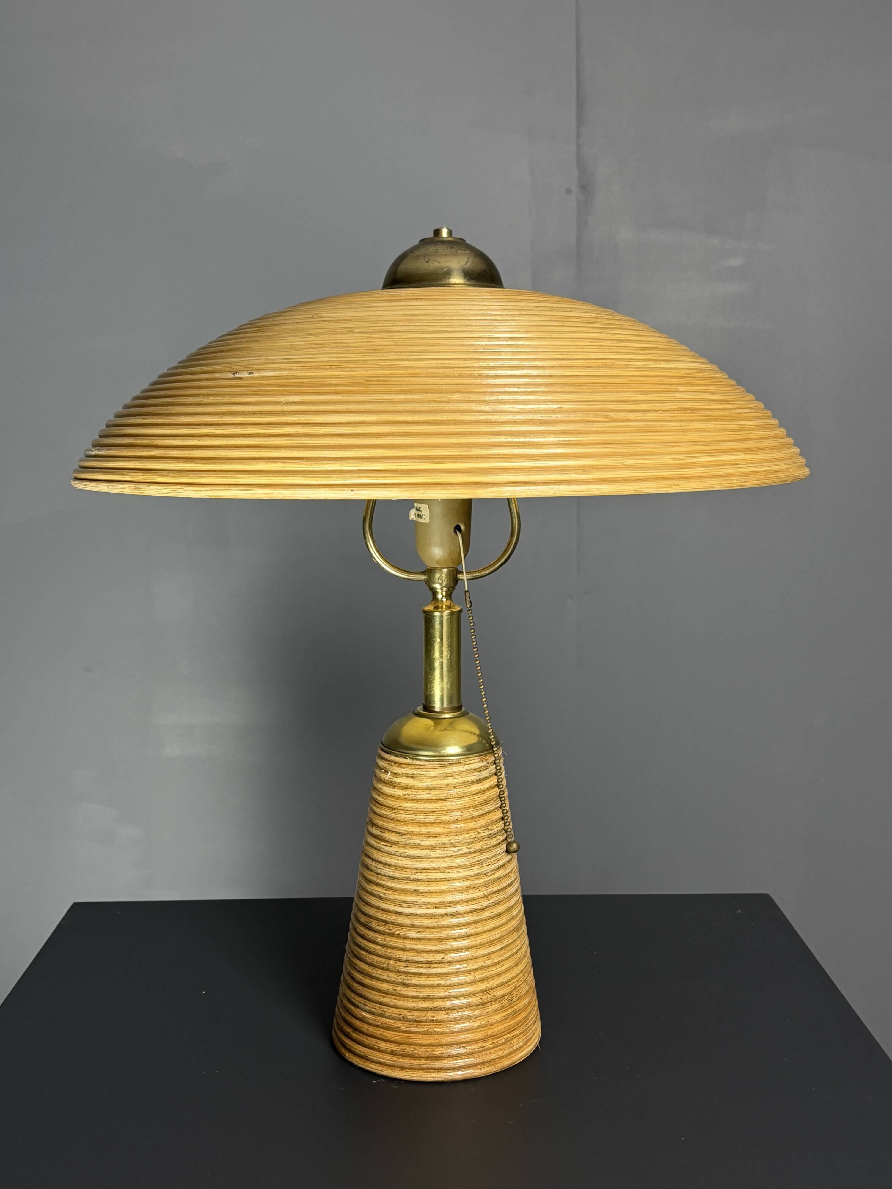 Lampe de table en rotin, bambou et laiton, Italie années 1970