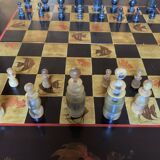 Chessboard and backgammon in lacquer and horn