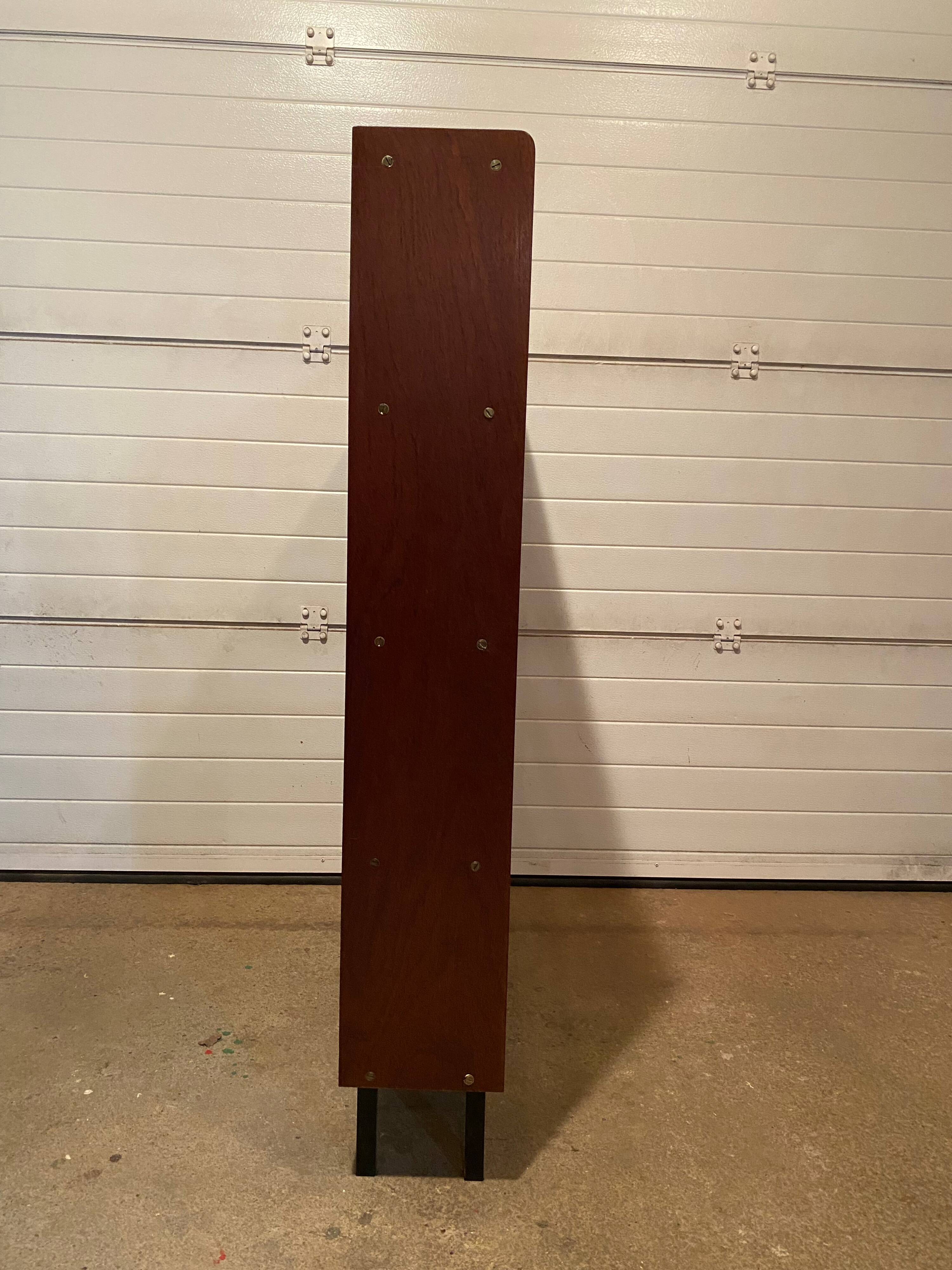 Vintage bookcase/display cabinet