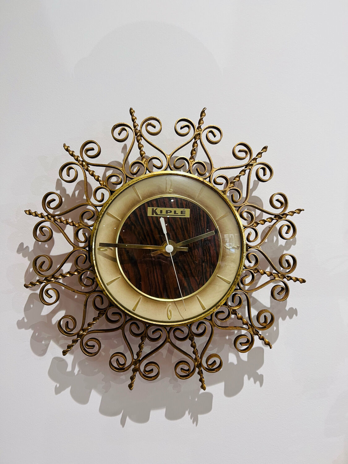 Vintage kiplé sun clock