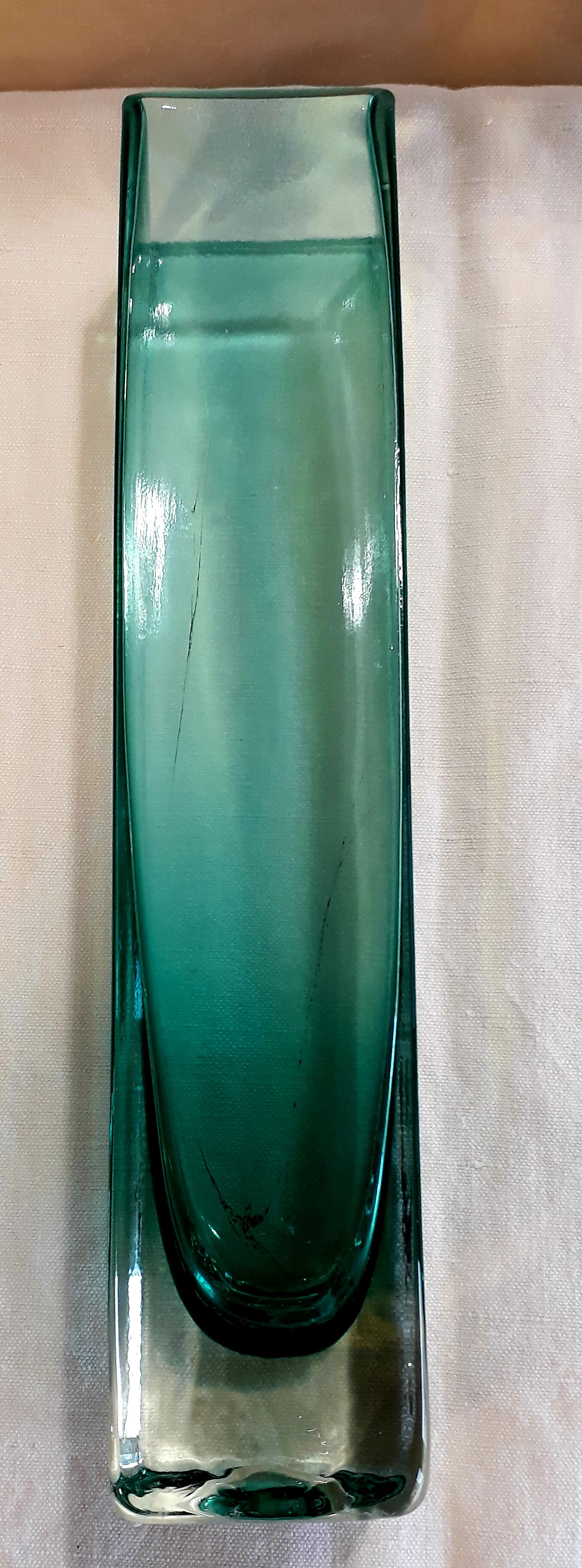 Green rectangle vase
