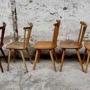 Série Lot de 7 anciennes chaises bistrot