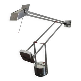 Tizio lamp by Richard Sapper for ARTEMIDE