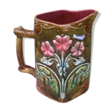 Old dabbling pitcher