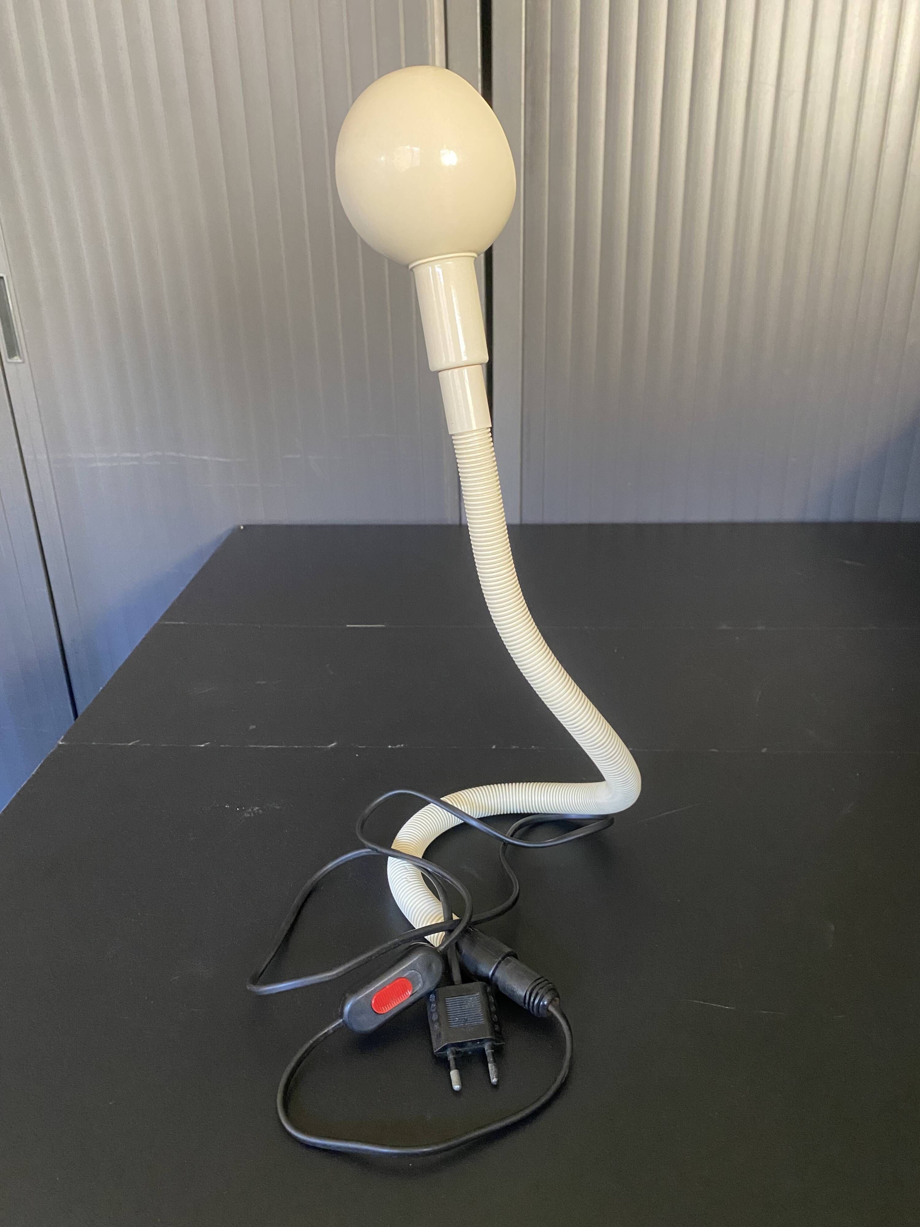 Lampe blanche Hebi d’ Isao Hosoe pour Valenti blanc crème vintage 1970