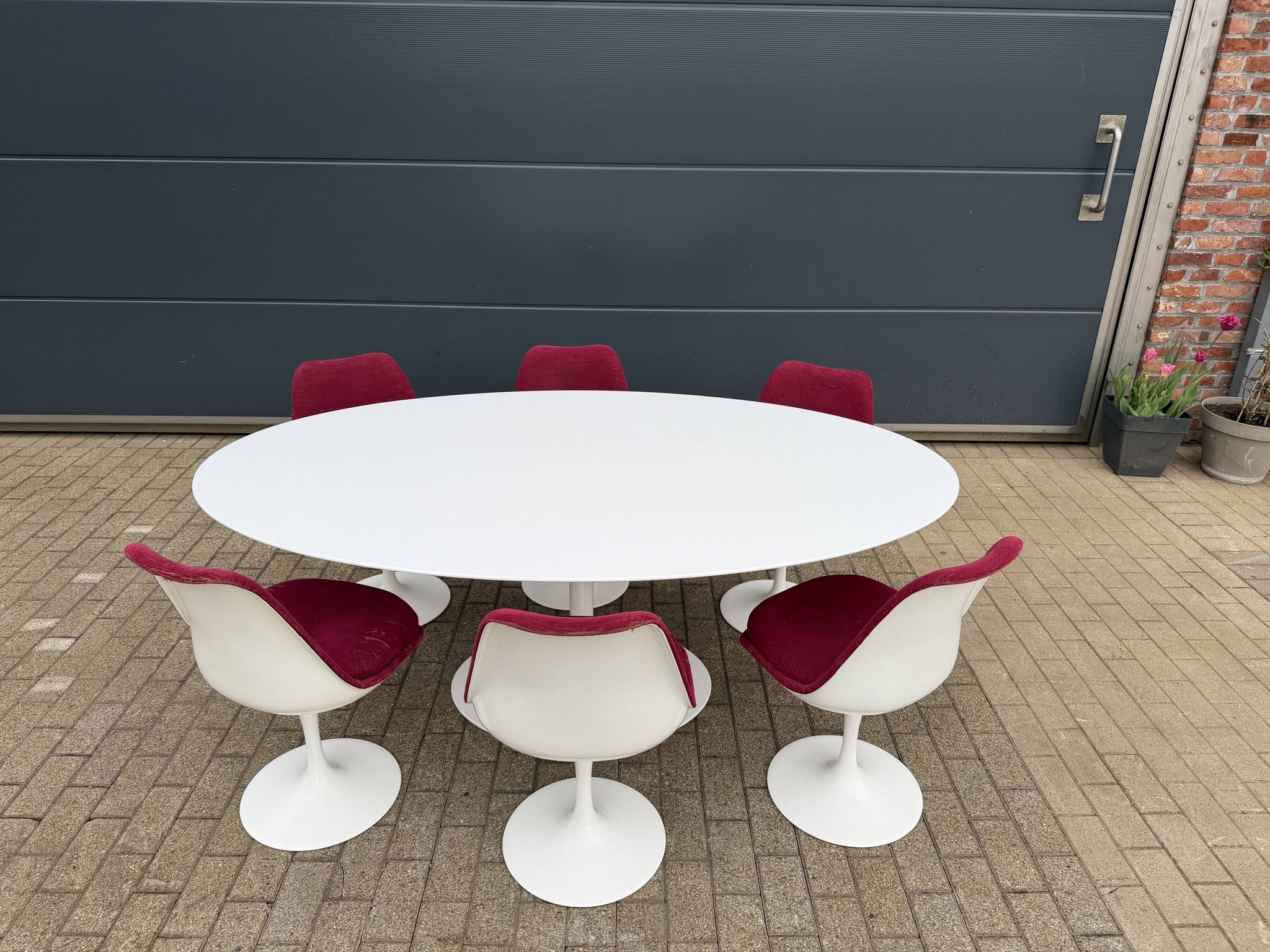 Original oval Tulip Knoll table 198cm white laminate, NEW in the box.