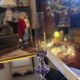 Soliflore en verre fumé texturé. Années 70