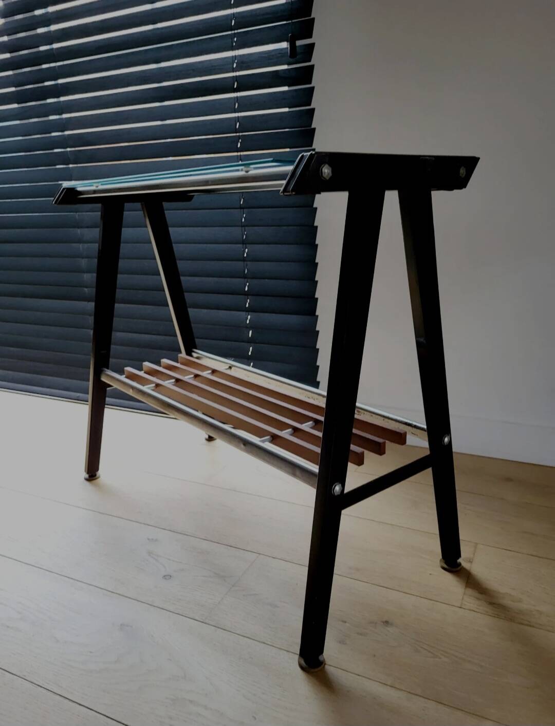 Bijzettafel vintage de plantentafel, vermoedelijk Zuenelli, jaren 1960