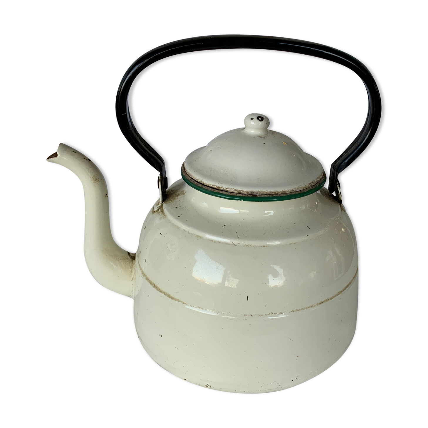 Enamelled porcelain kettle