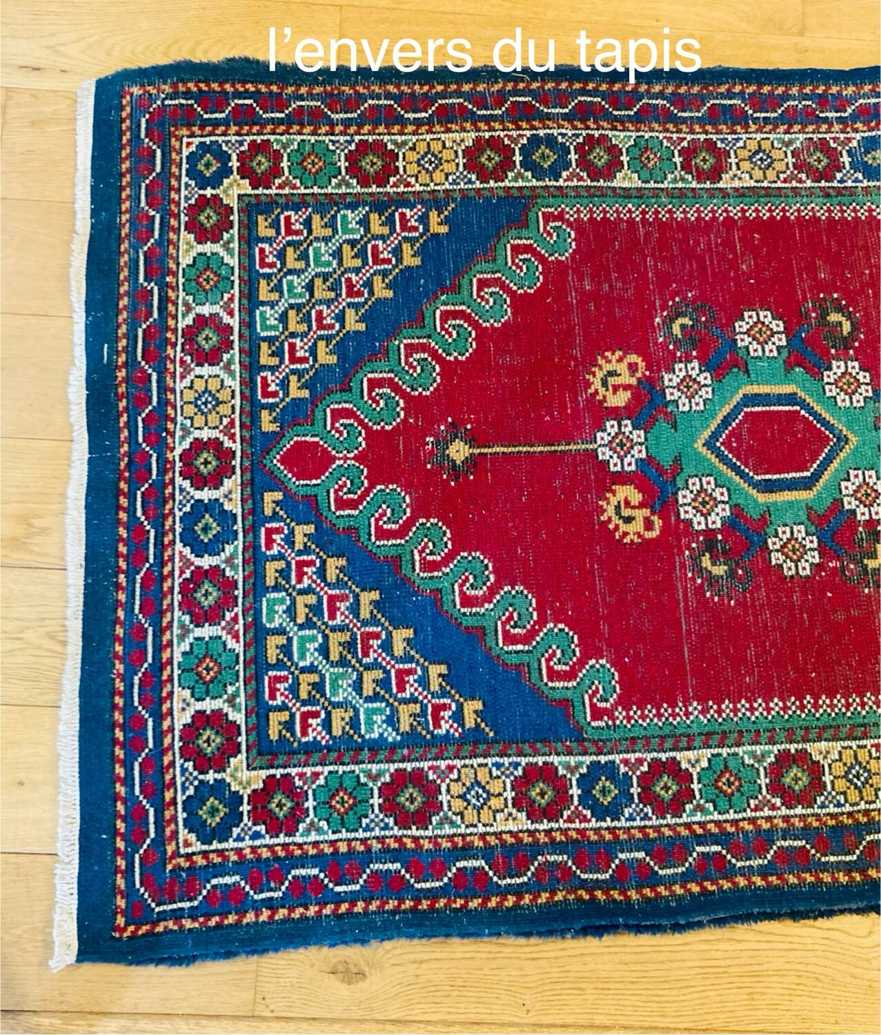 Oriental rug in thick hand-woven wool made in Tunisia mid-20th century