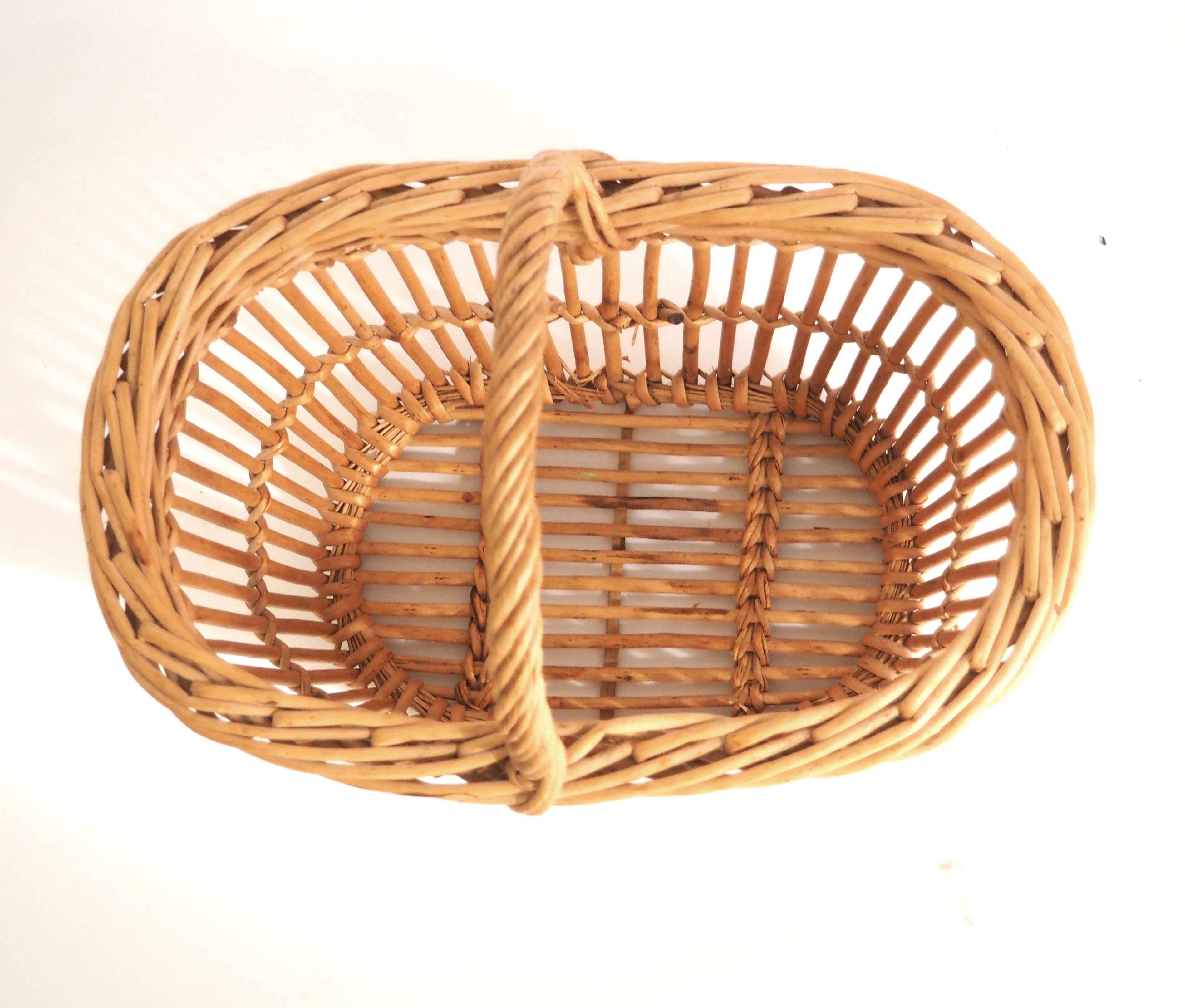 Small light rattan basket