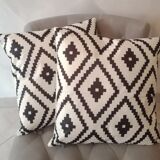 Coussin géométrique