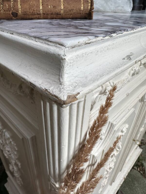 Buffet ancien patiné sculpté Louis XVI ,plateau marbre