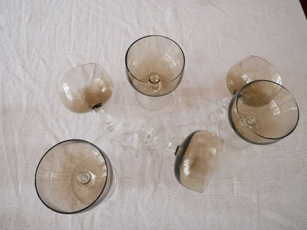 Ensemble de 6 coupes en verre fumé