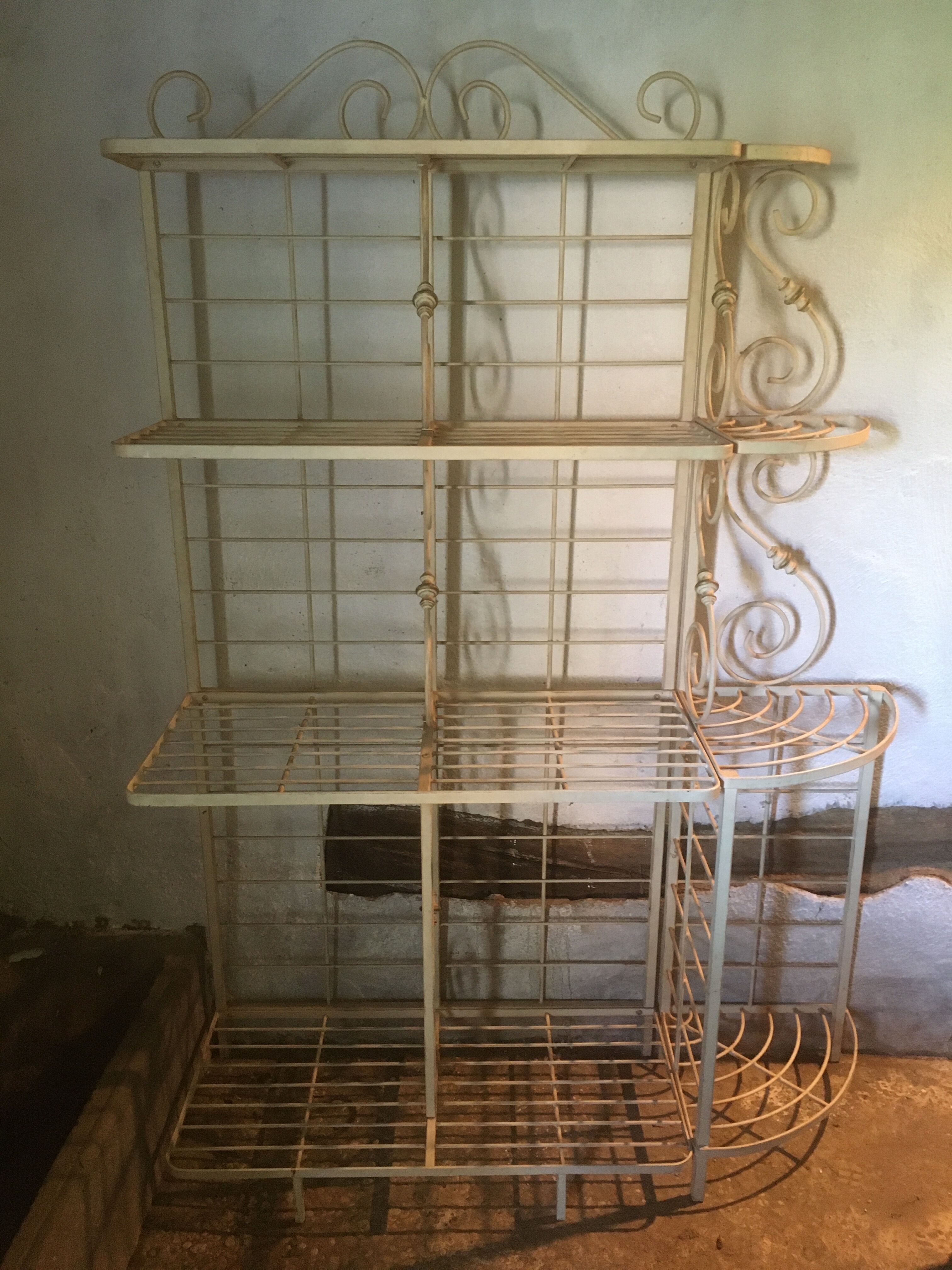 Lot bakery shelves