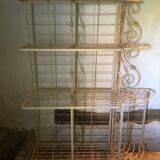 Lot bakery shelves