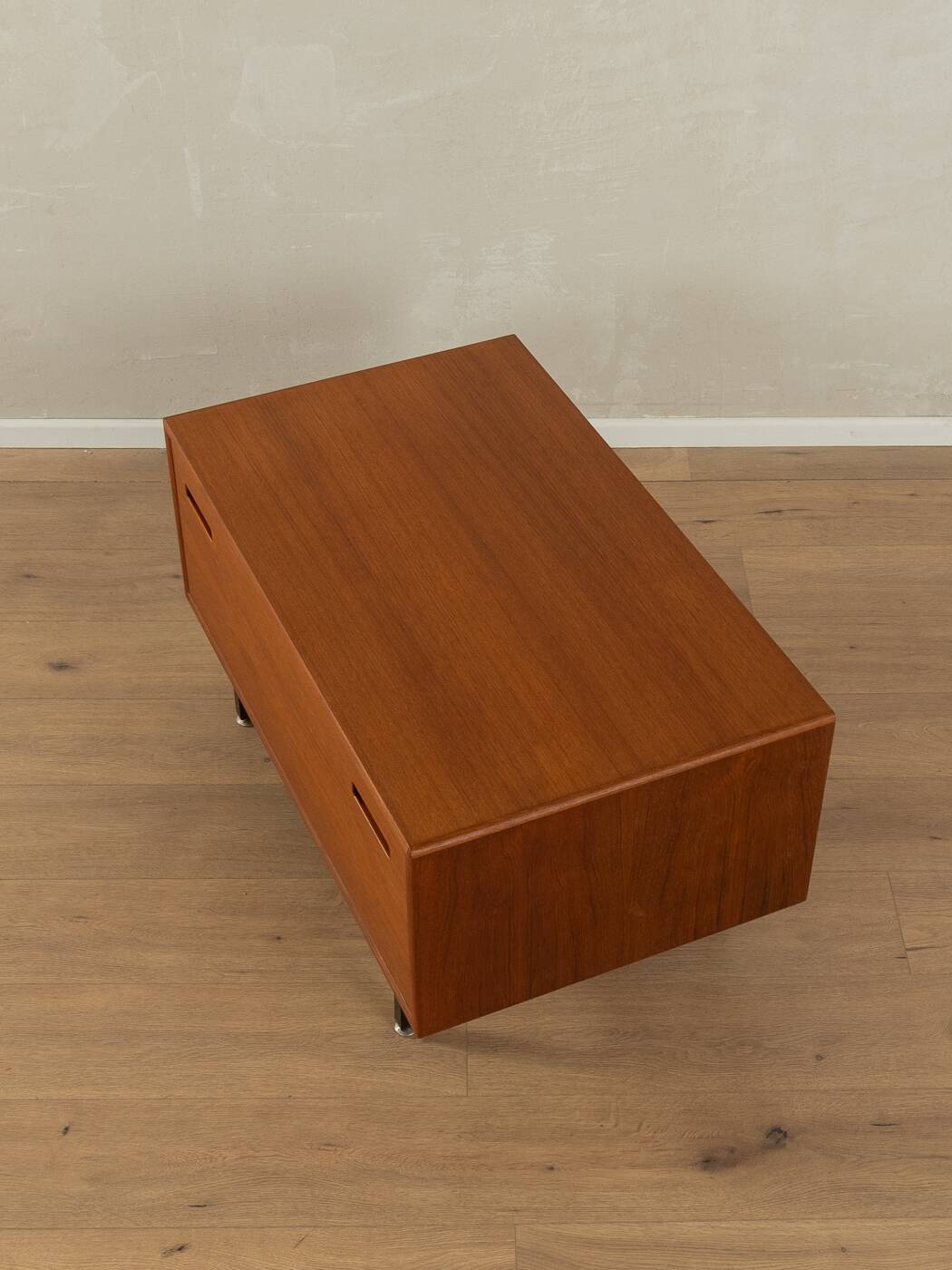 1960s Dresser