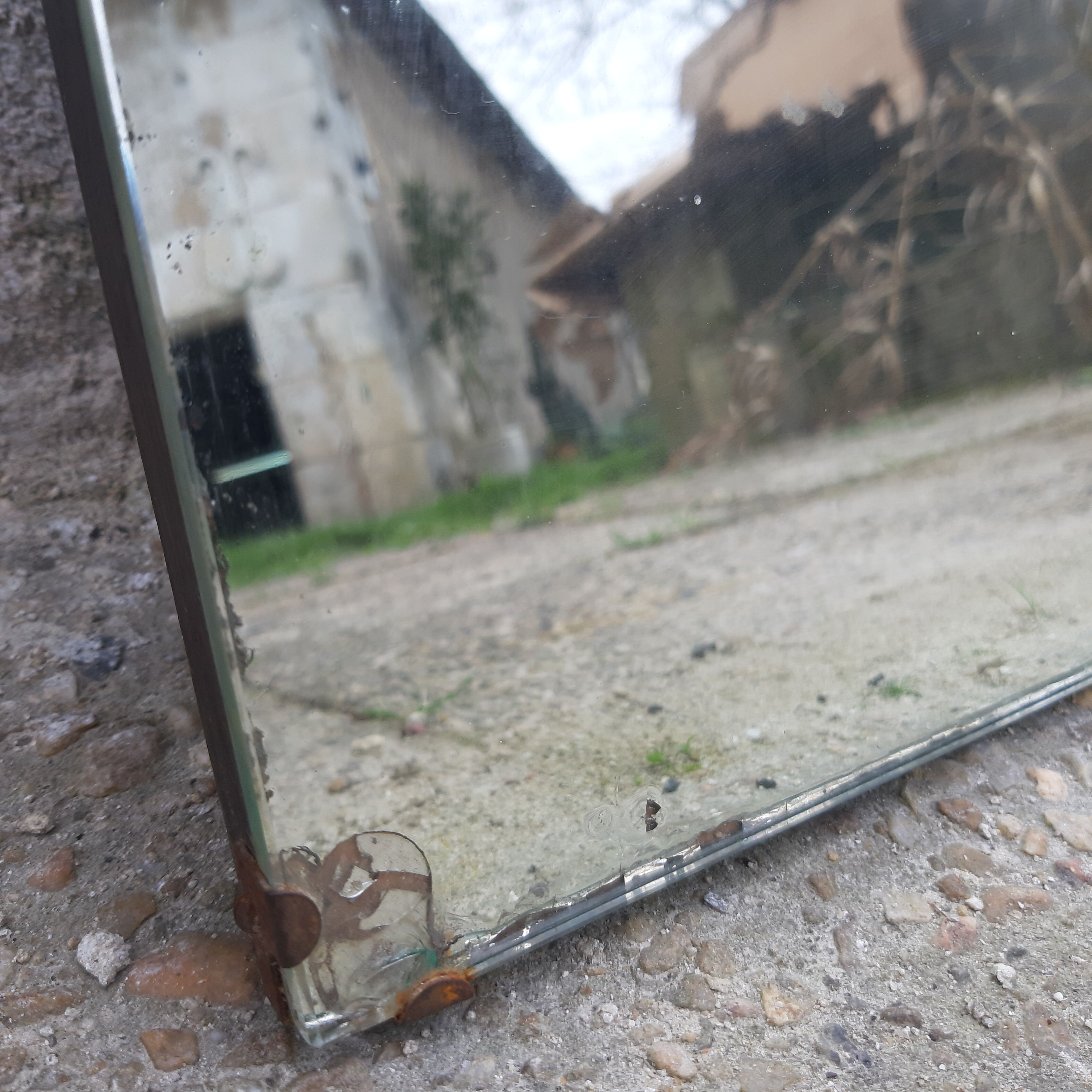 Beveled mirror 68x38 wood bottom