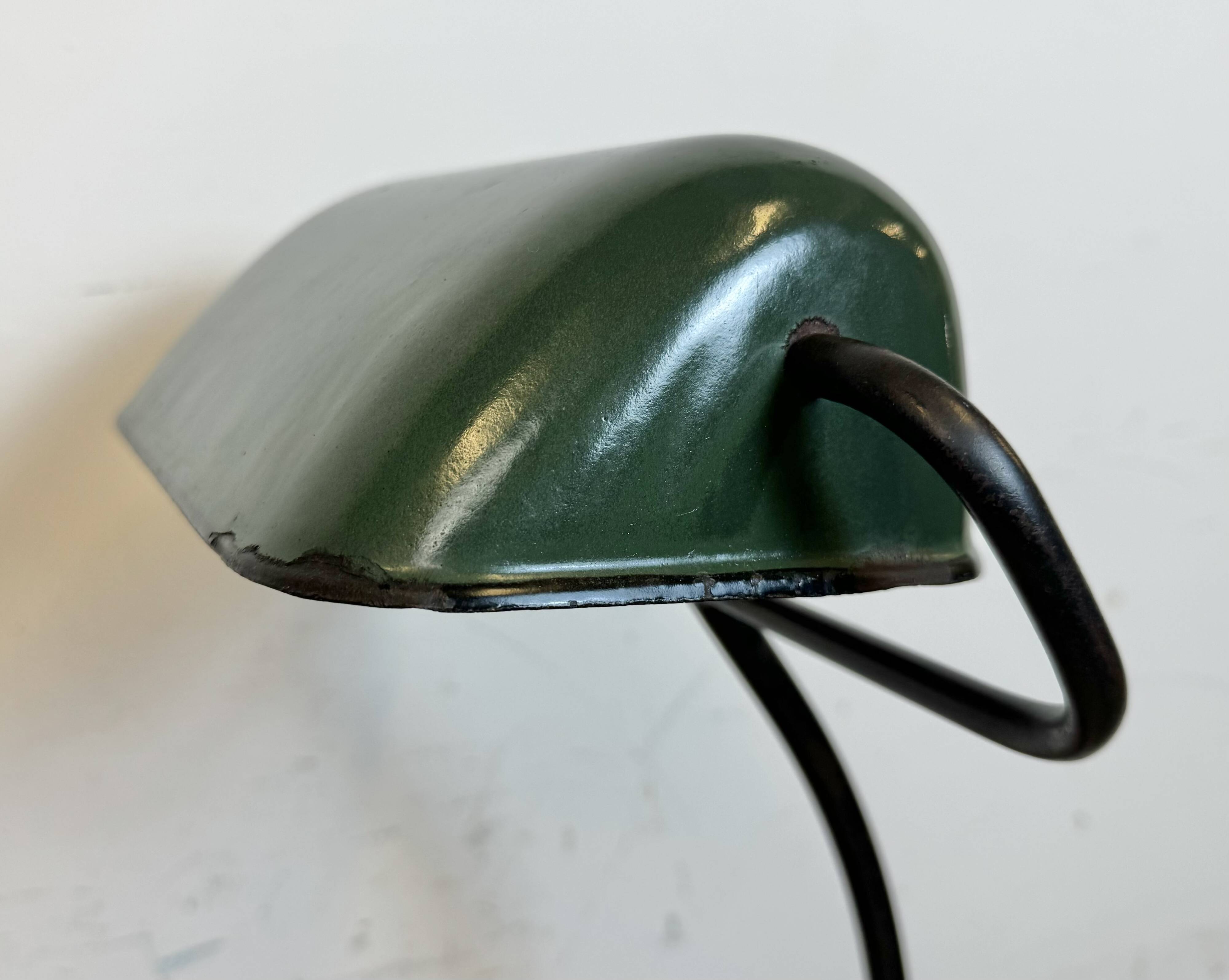 Lampe de Banque Vintage en Émail Vert de BUR, 1930s