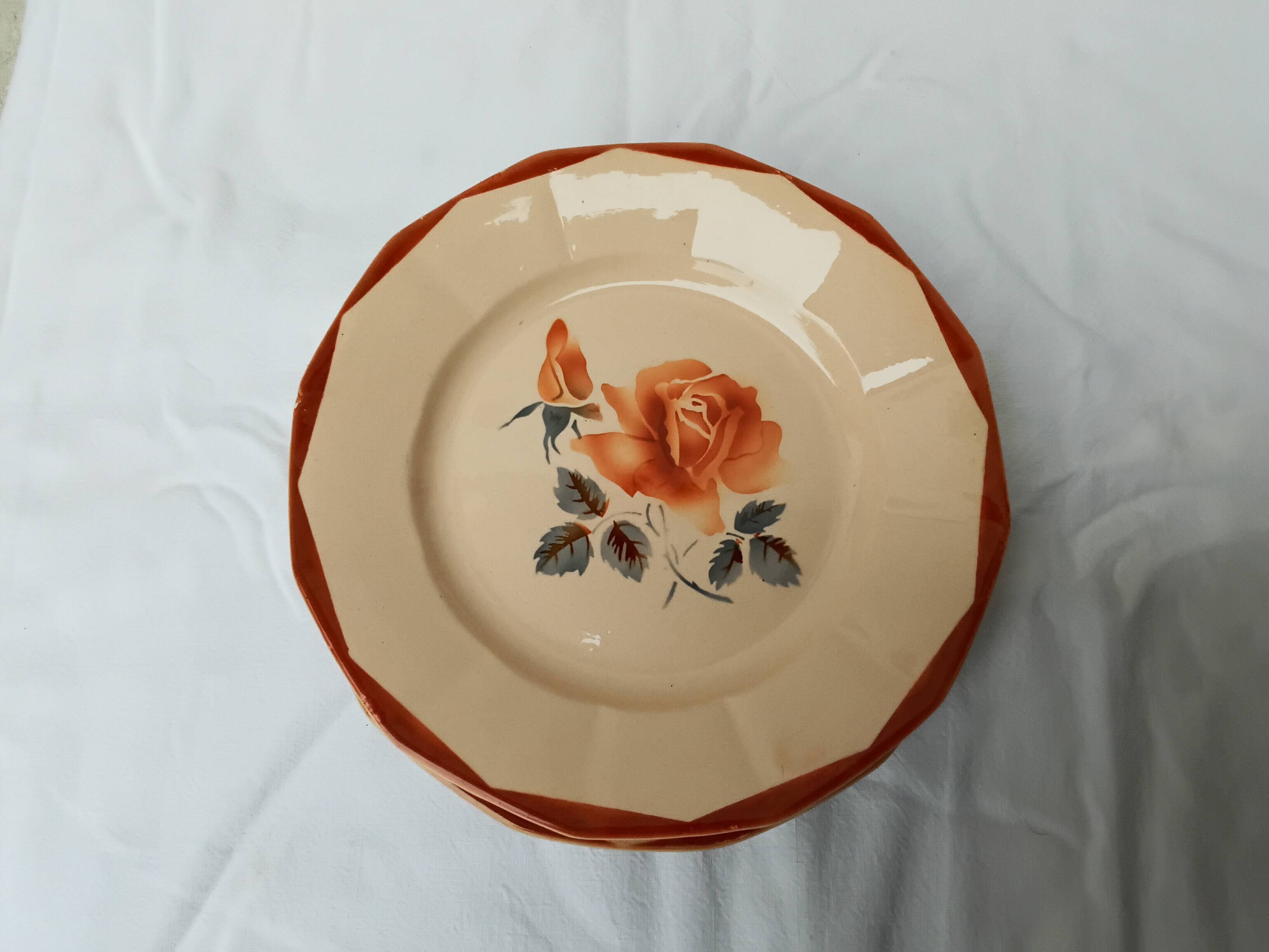 Set of six Digoin Sarreguemine dinner plates