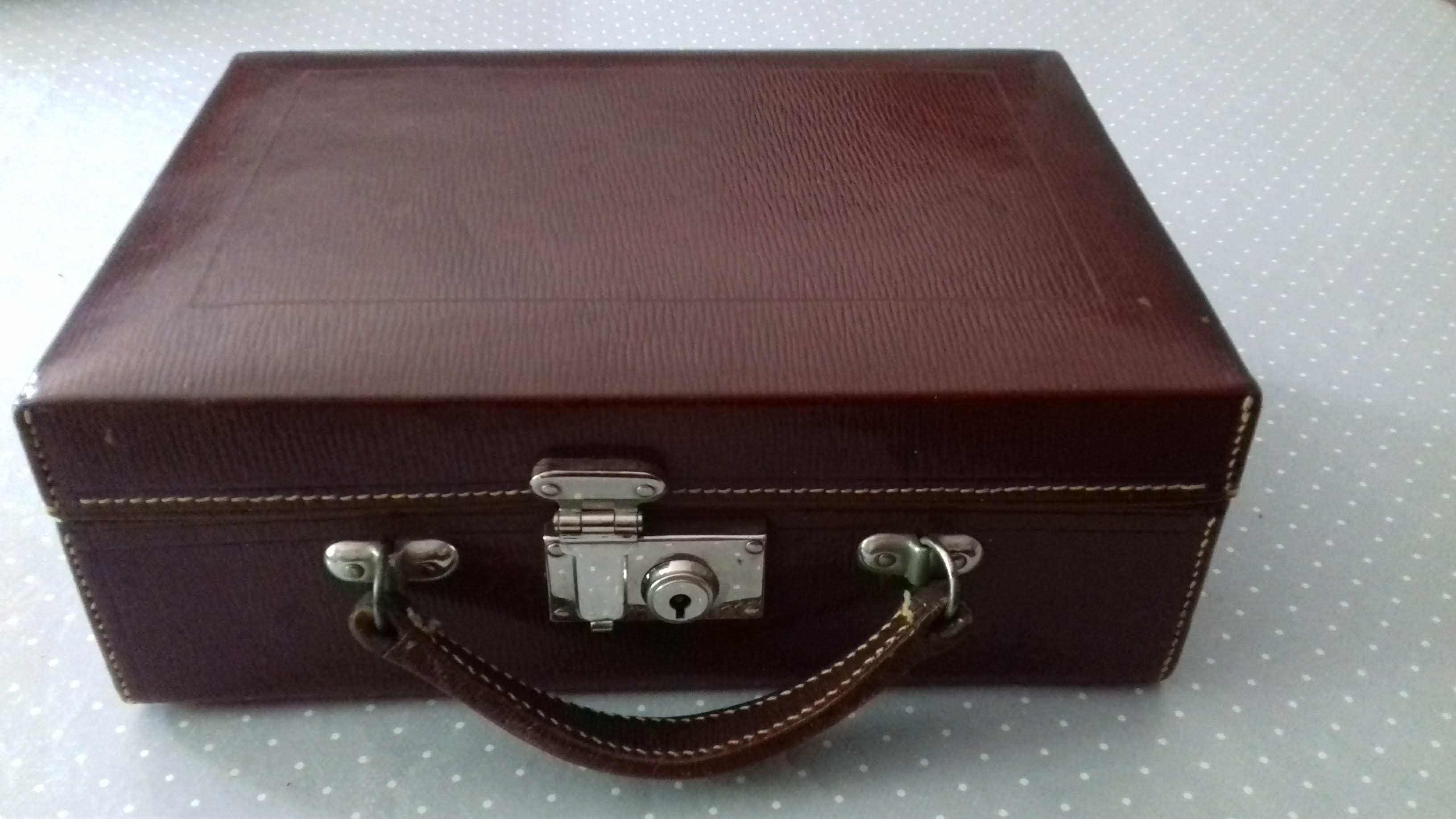 Valise de toilette vintage