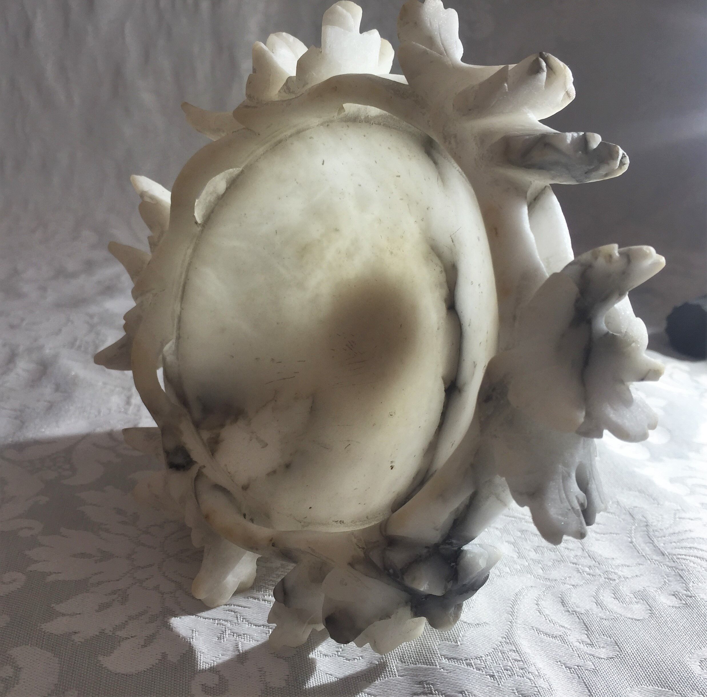 Coupe en albâtre sculptée epoque XlXème siècle