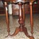 Antique English round table. Petite table ronde anglaise