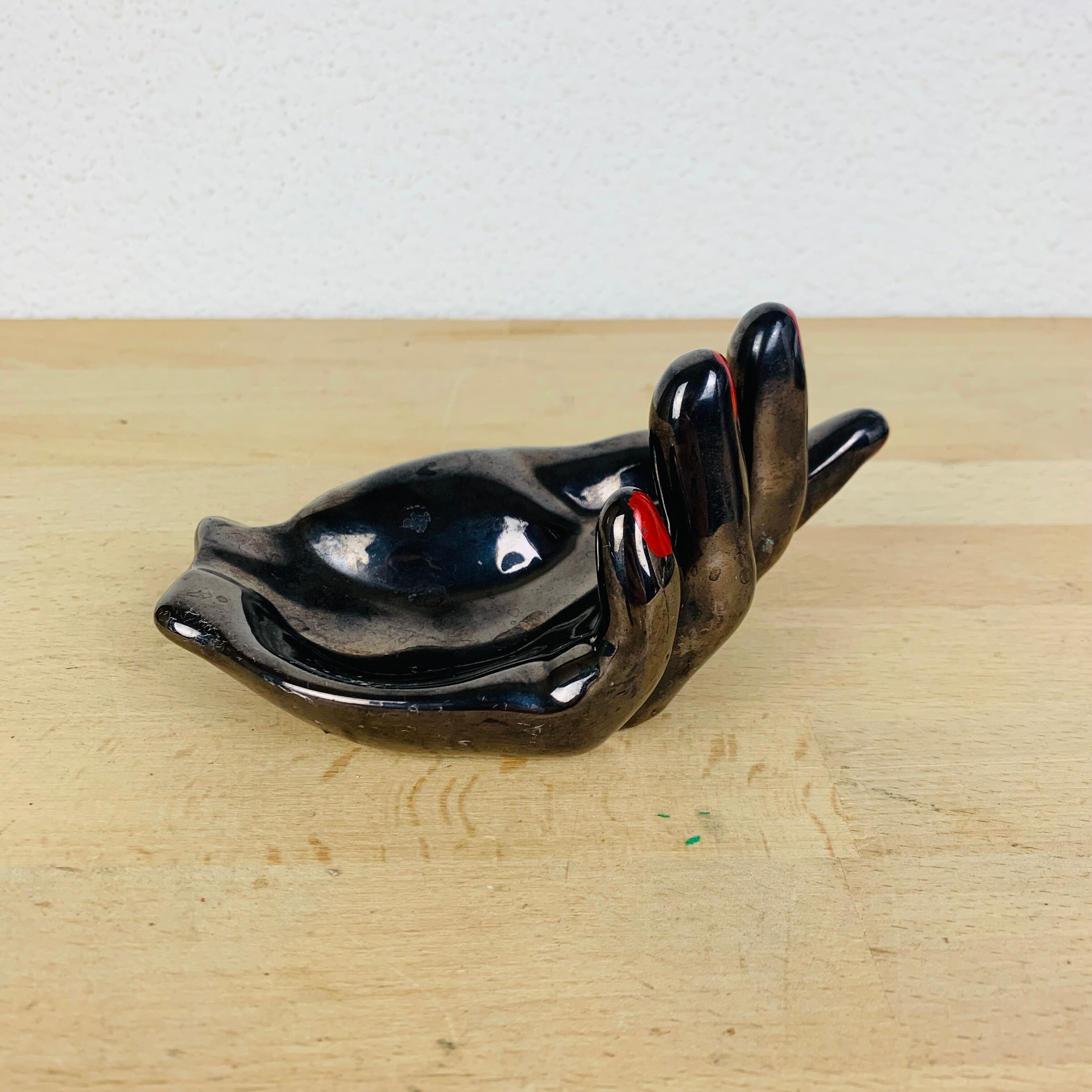 Empty pocket in ceramic