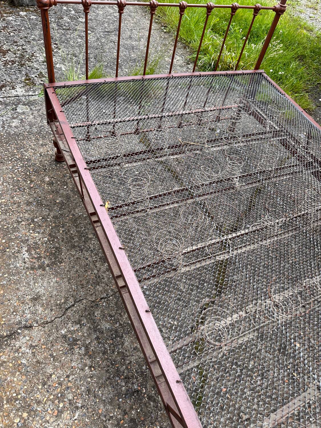 Metal bed with box spring