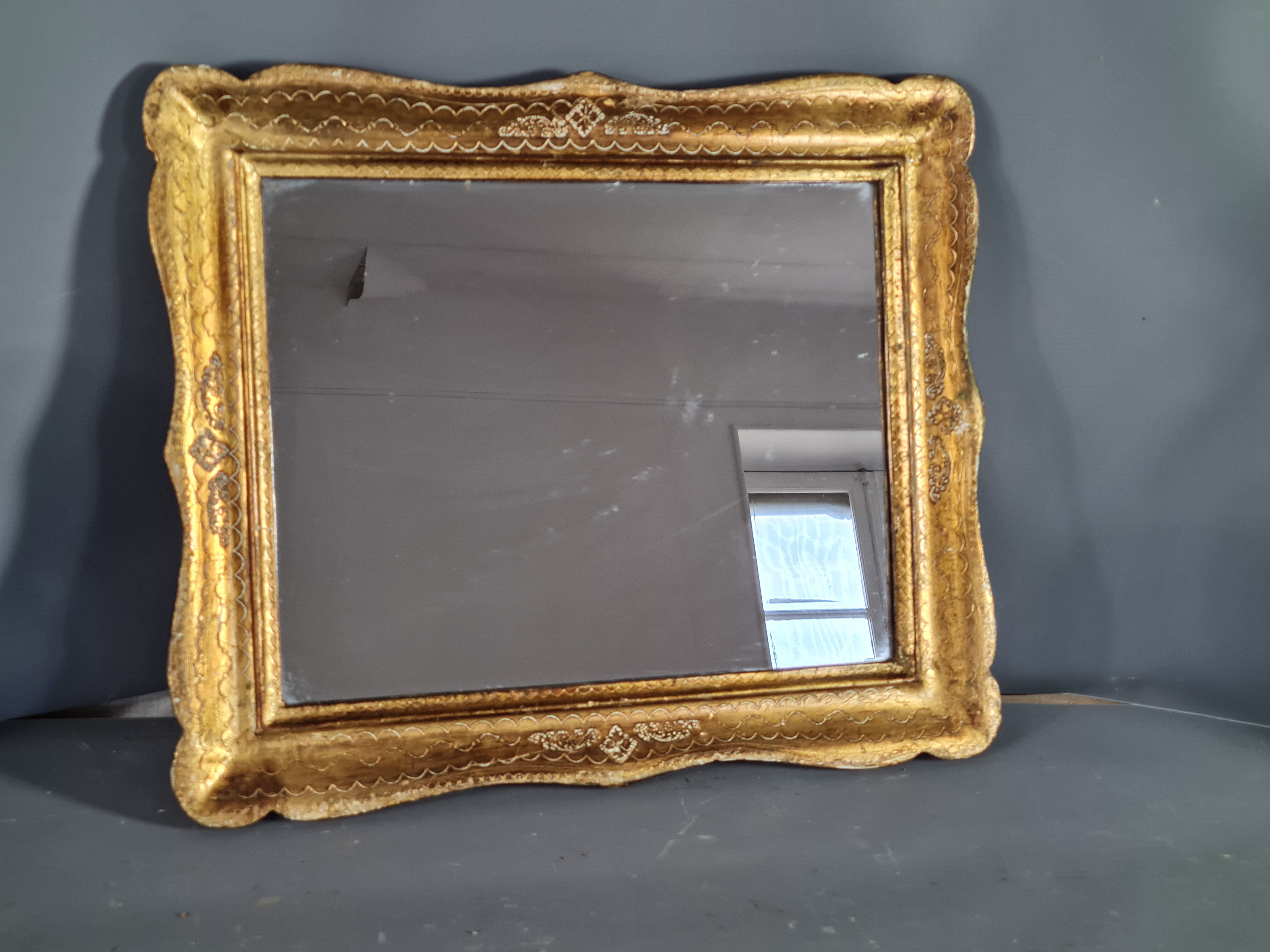 Italian mirror, key frame, vintage 50, engraved wood - gilded 39x32 cm SB