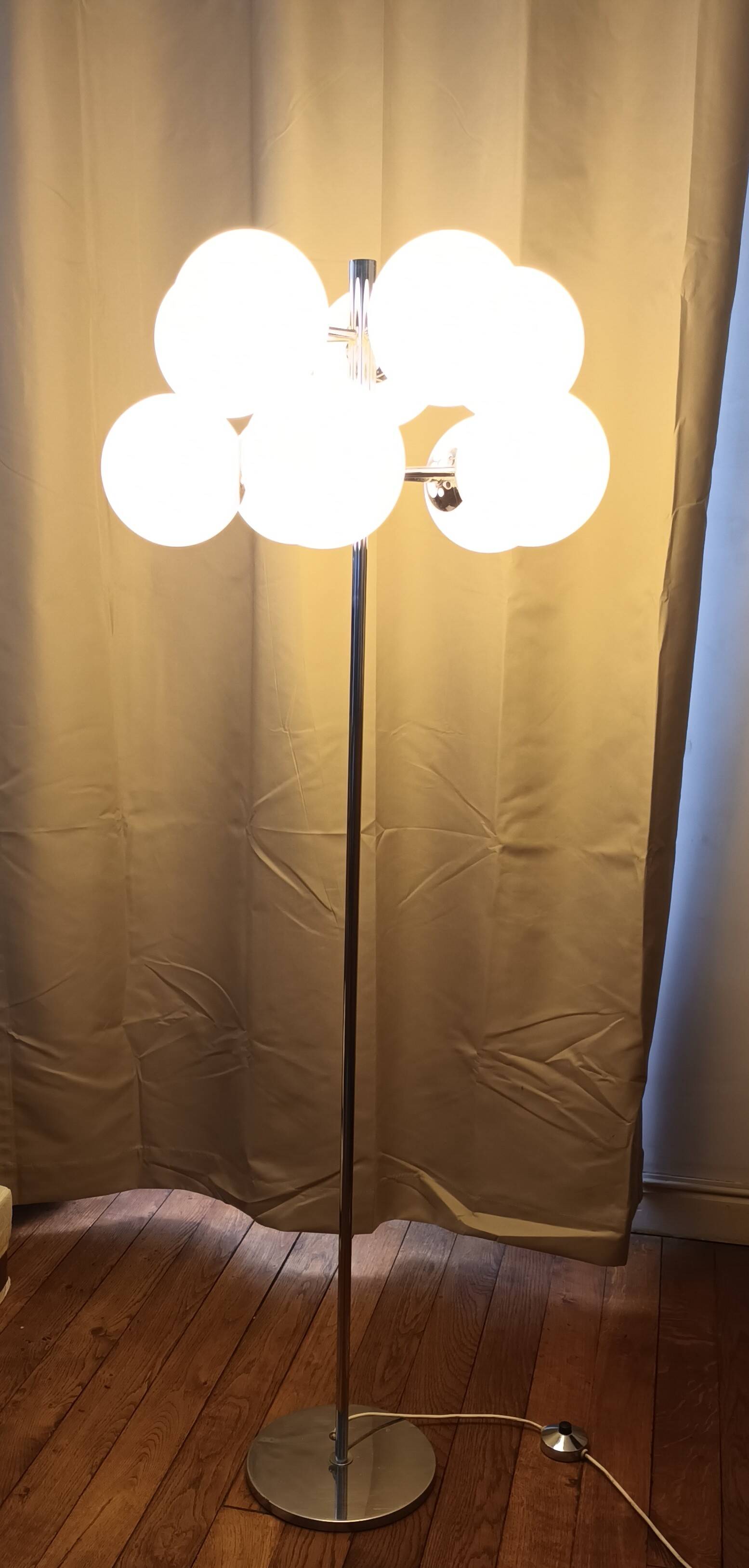 Space Age floor lamp with 10 lights from the 60s/70s.