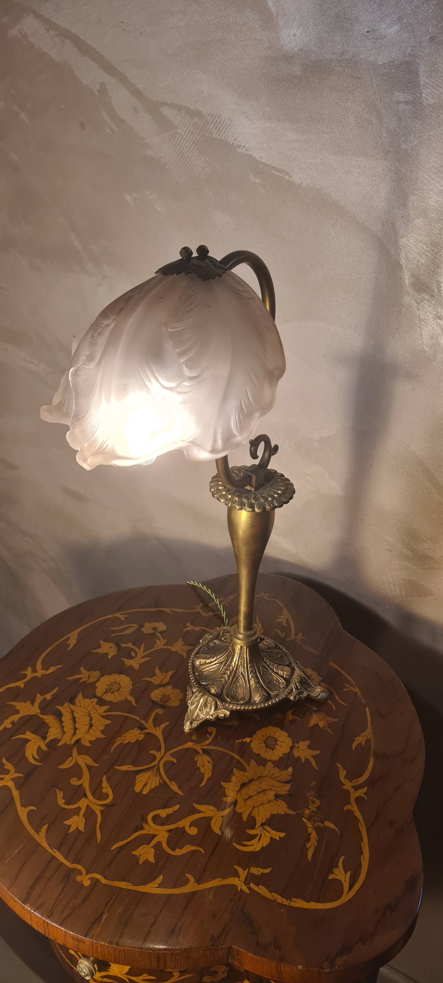 antique art nouveau bronze lamp with molded glass petals 43x25 cm
