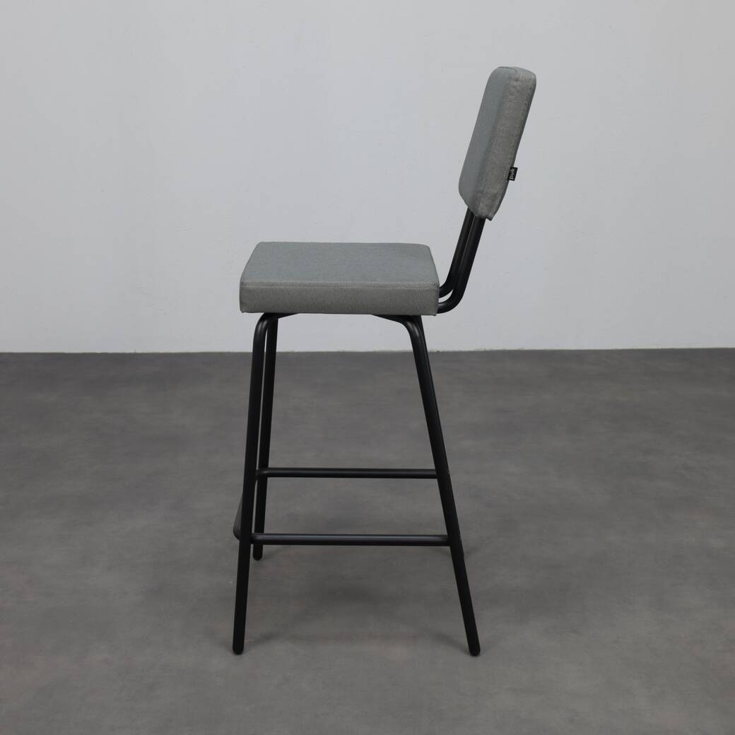 3 tabourets de bar Option Bar par Frederik Roijé pour Puik Design