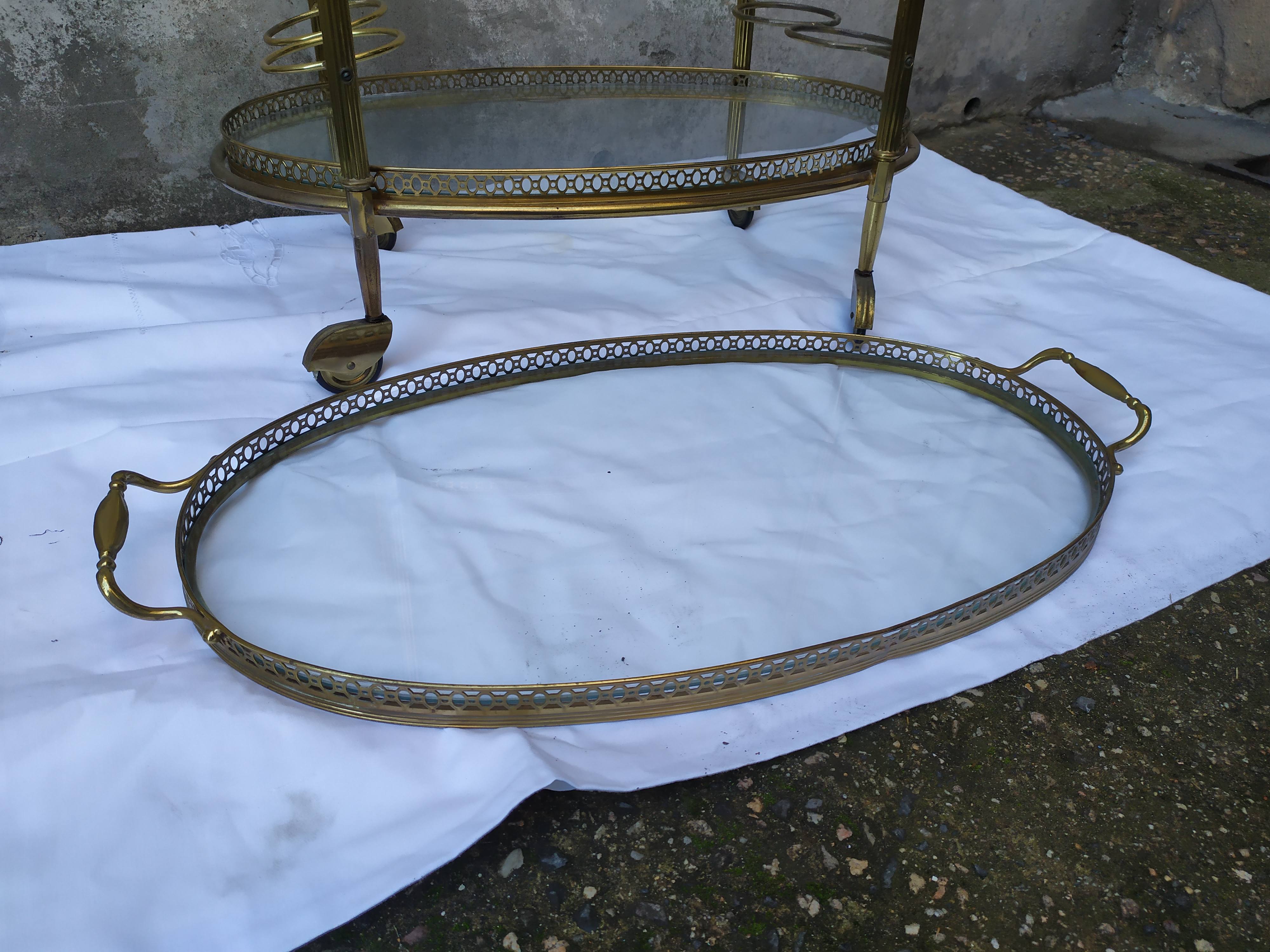 Golden rolling bar dessert