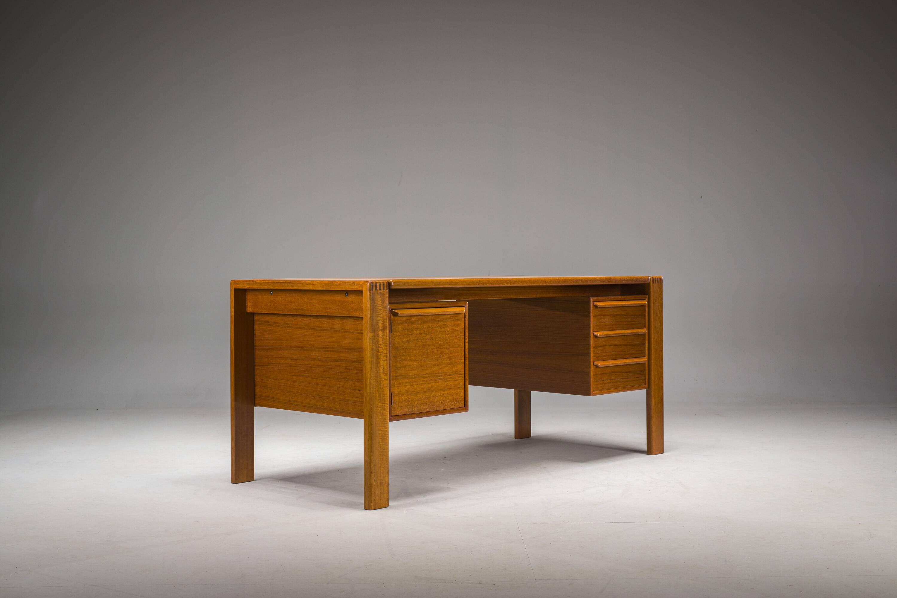 Mid-Century Teak Freestanding Desk from GV Møbler, 1960s