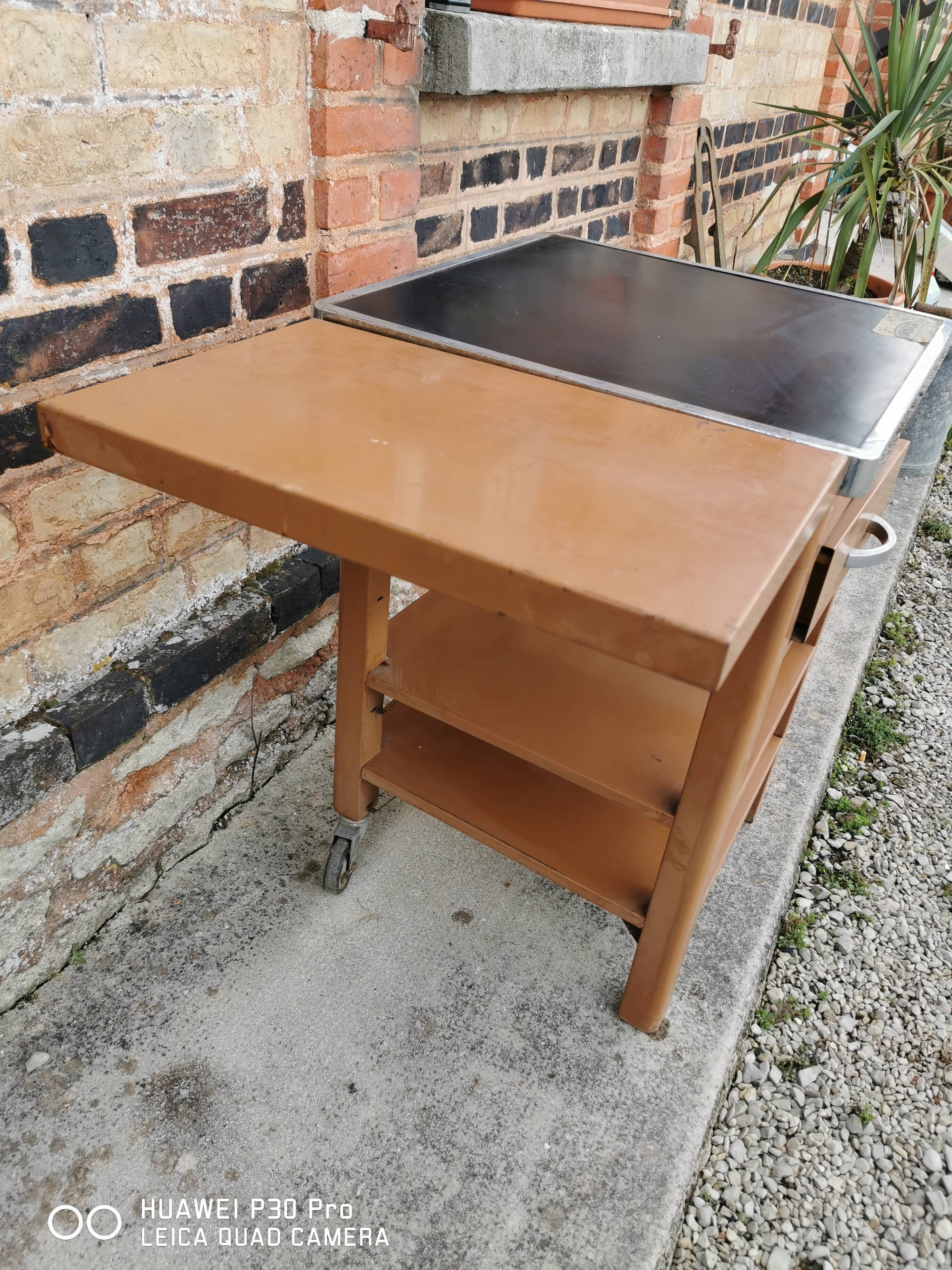 Metal craft furniture with extension cord