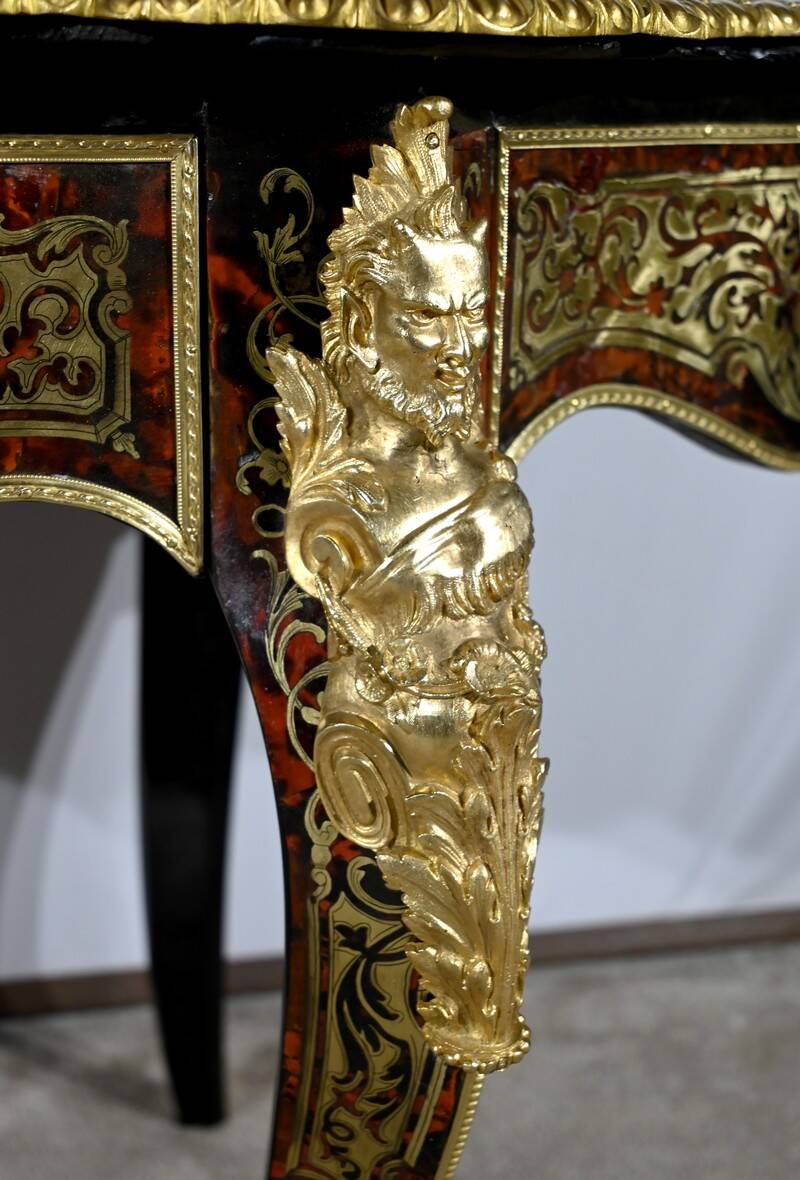 Table d’Apparat en Poirier Noirci, époque Napoléon III – Milieu XIXe