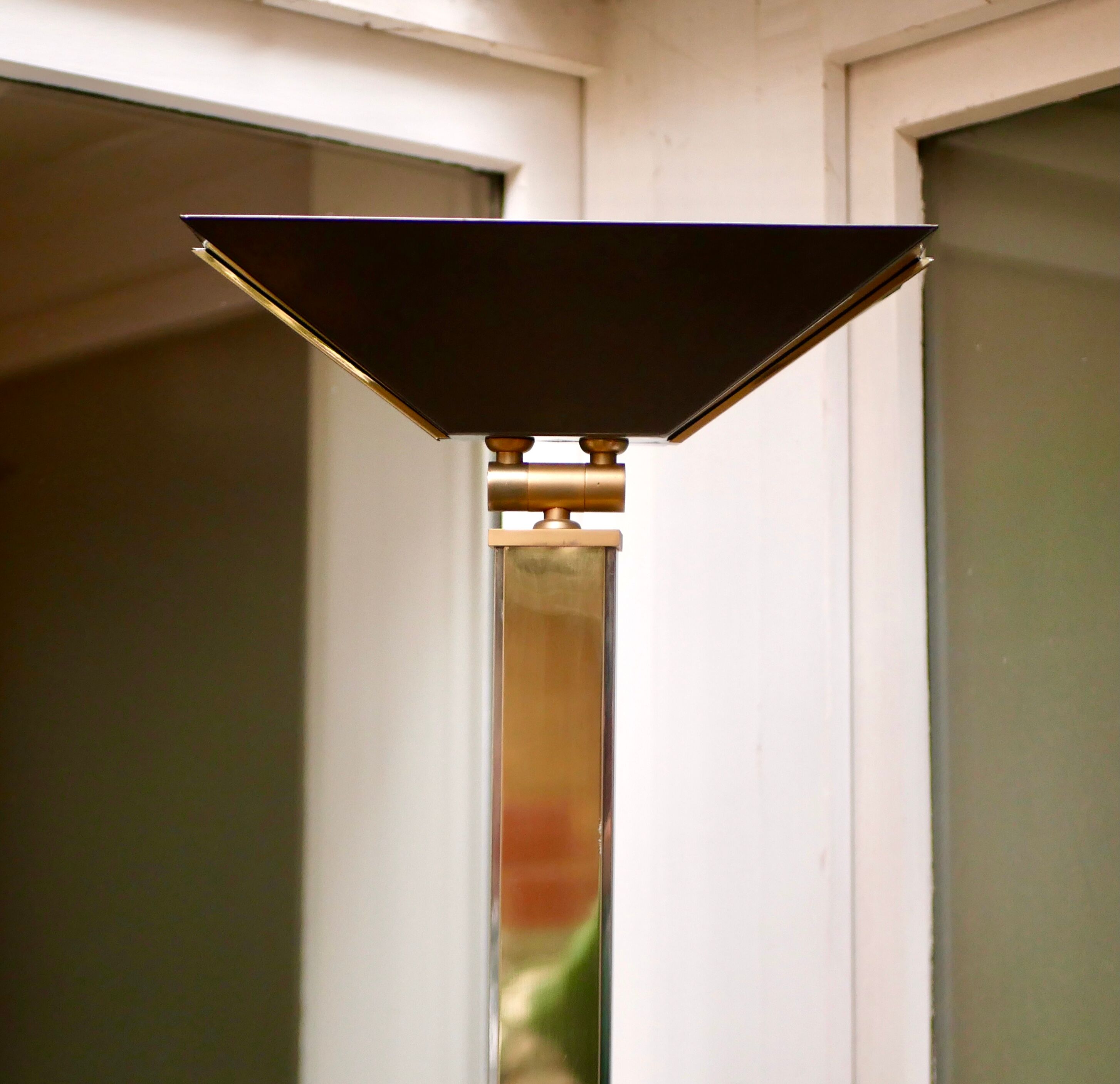 Italian art deco halogen lamppost