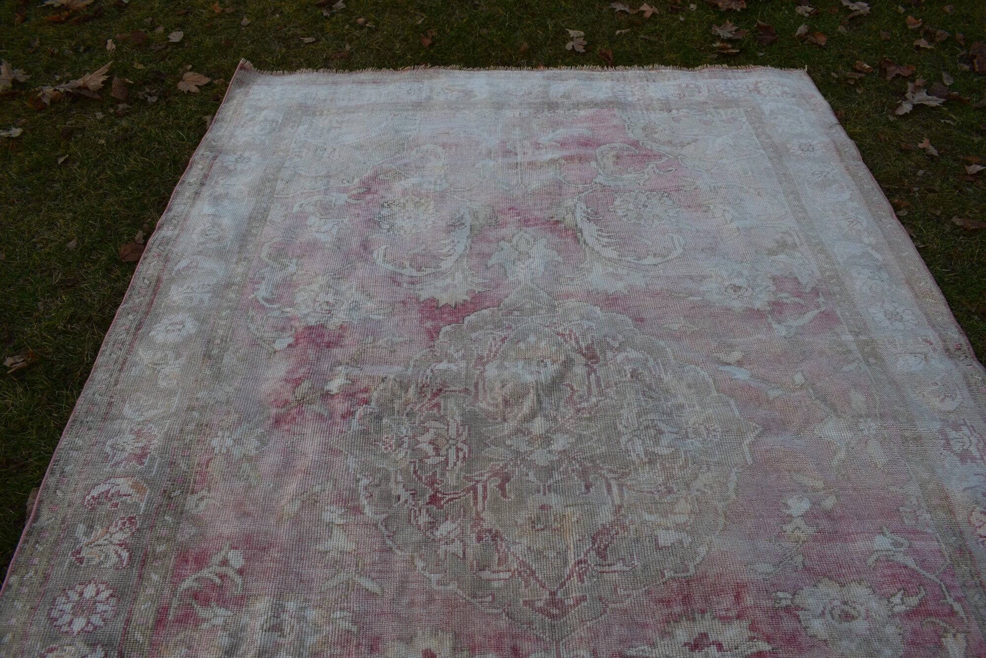 Vintage Turkish rug handmade 190x270 cm