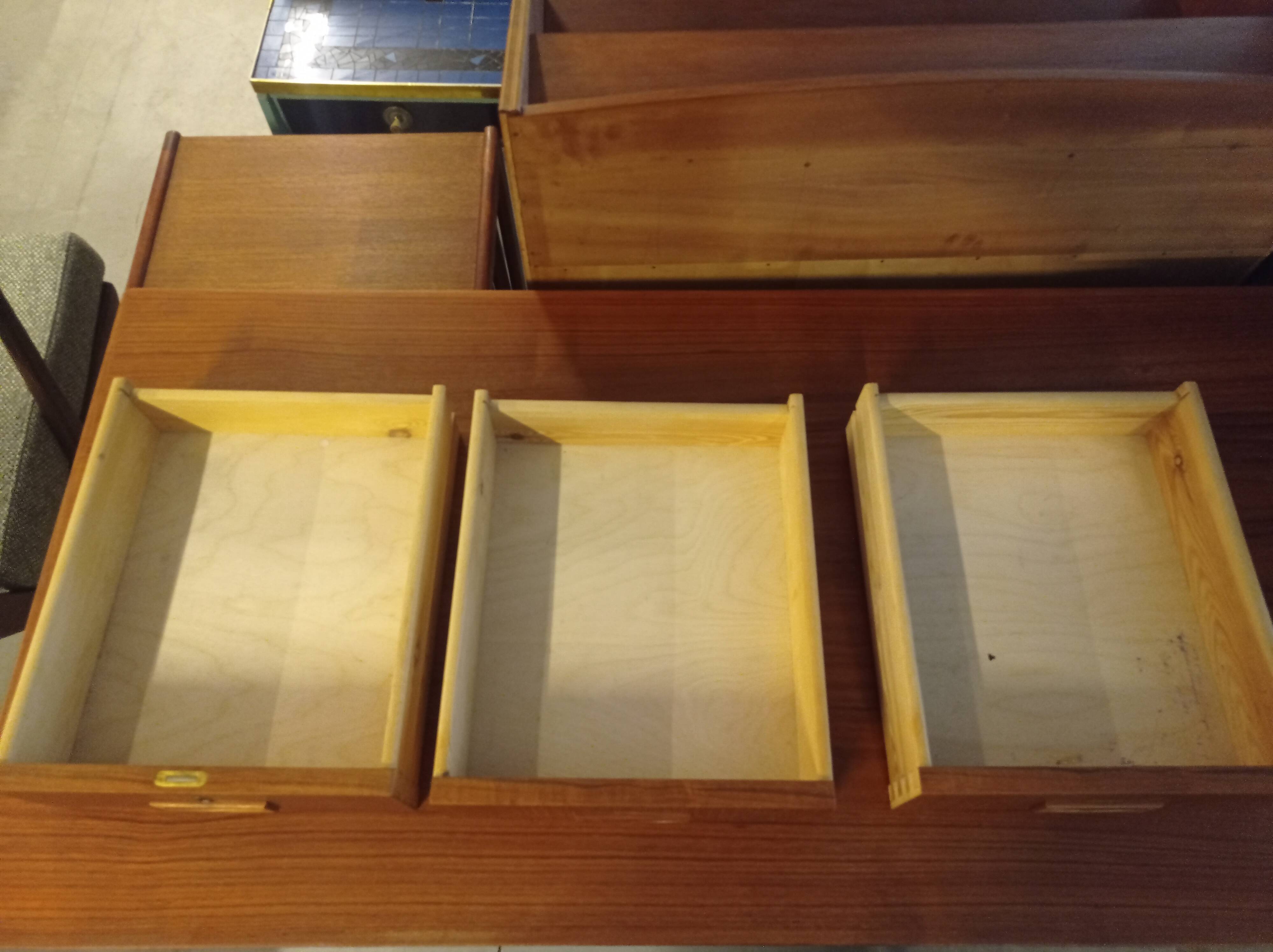 Deens bureau 'Haurvig' - teak mid century