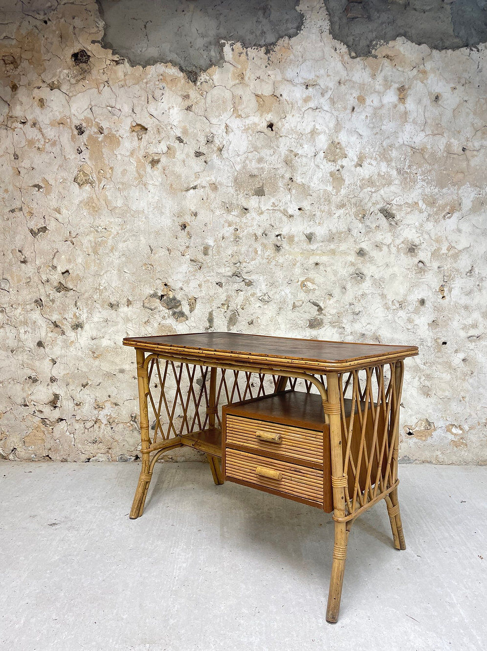 Bureau rotin
