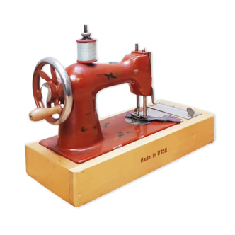 Collector sewing machine