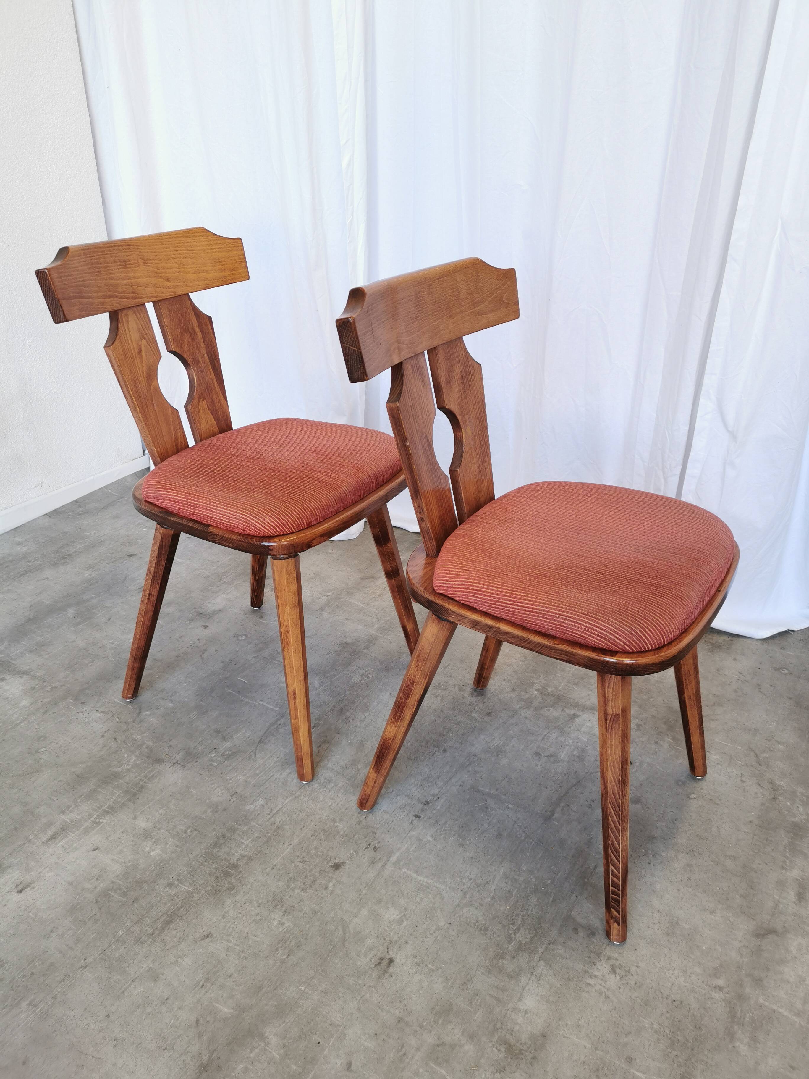 Ensemble de 2 chaises de salle à manger vintage tyroliennes en bois, style ferme autrichienne alpine